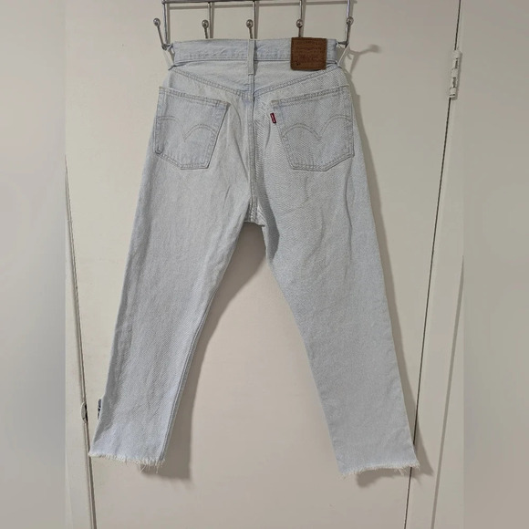 Levis Premium 501 Original Fit Cropped  Jeans women's - Picture 2 of 11